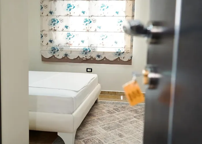 ホテル Magic ジロカストラ