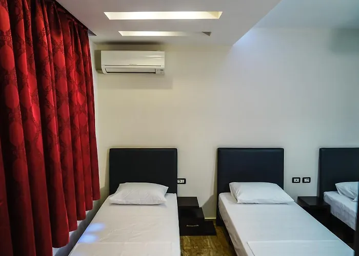 ホテル Magic ジロカストラ